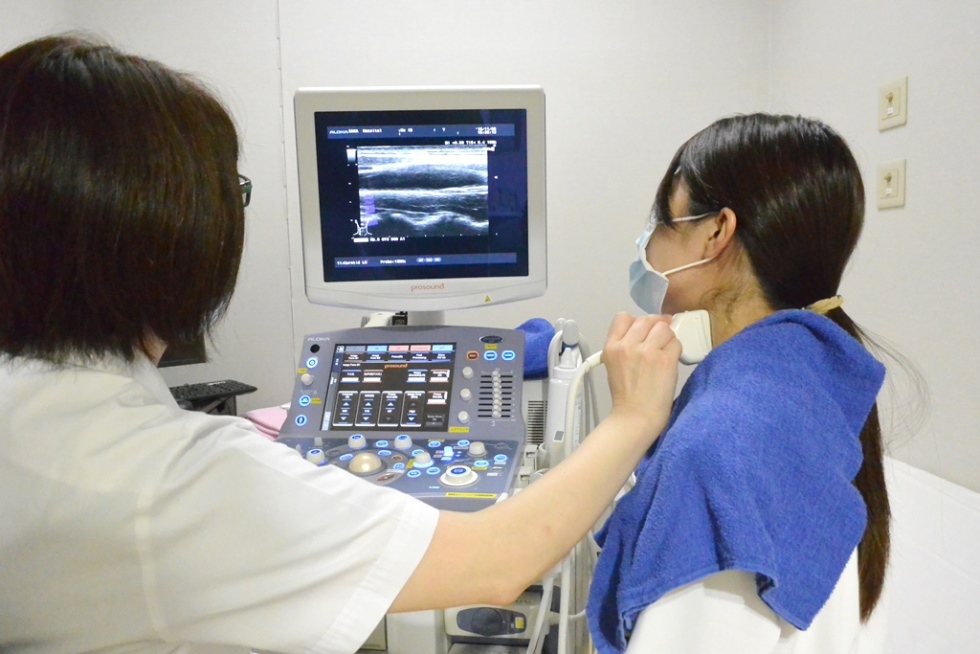 頸動脈超音波検査の様子